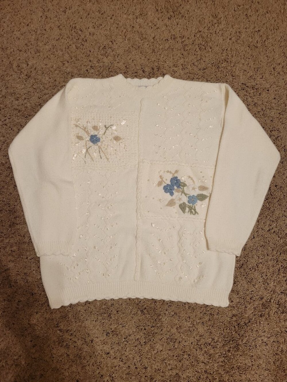 90s Vintage Koret White Floral Embroidered Beaded Patchwork Womens Sweater
